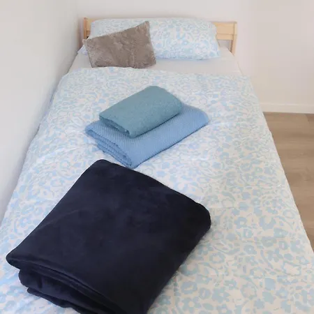 Apartment Emily Apartments, Moderne Ruhige Wohnung, Nur 4 Km Von Der A2 Niederdorla