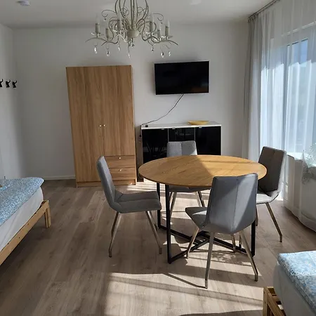Apartment Emily Apartments, Moderne Ruhige Wohnung, Nur 4 Km Von Der A2 *